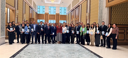 В Архиве Президента РК представили монографию о комплектовании архивов документами современной истории фото галереи 4